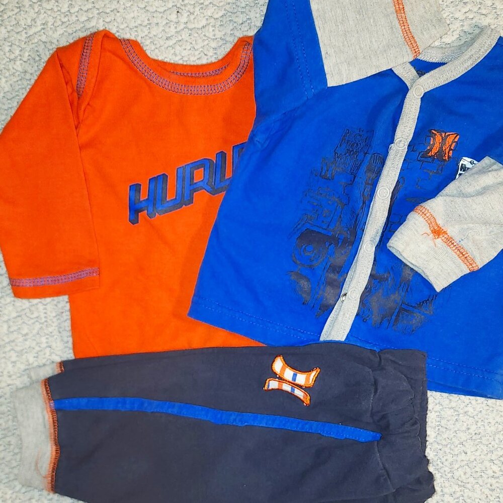 Hurley 3 piece outfit 0-3 months